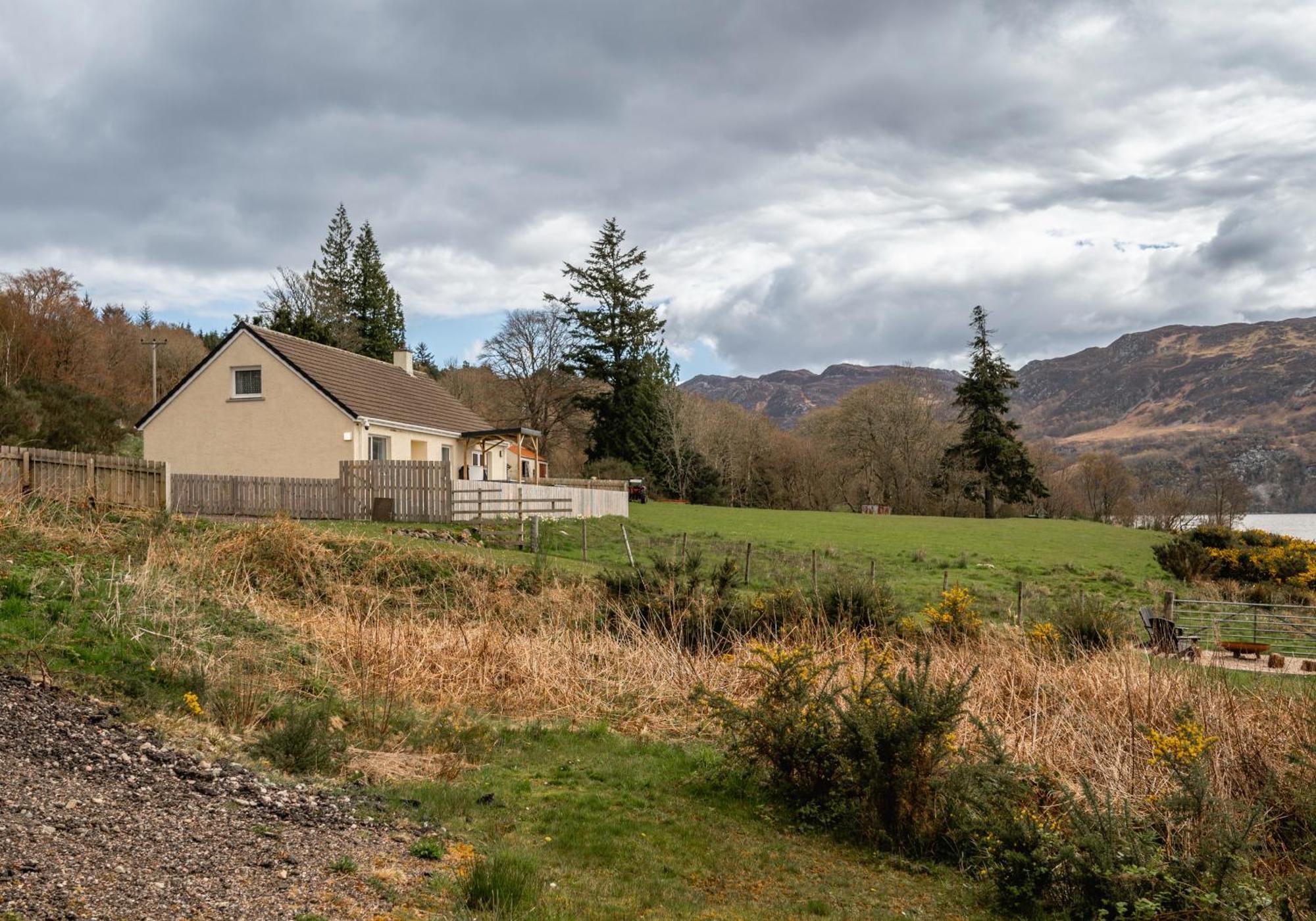Loch Ness Cottage Fort Augustus Exterior photo